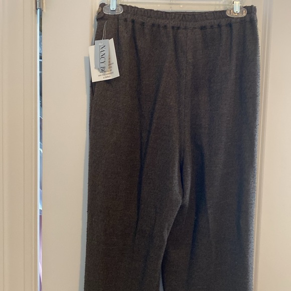 Pants - Picture 4 of 10